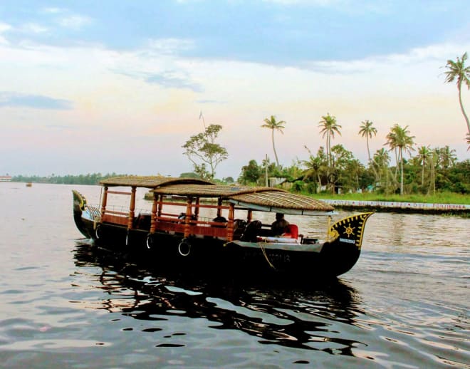 Shikara Boat In Alleppey Image