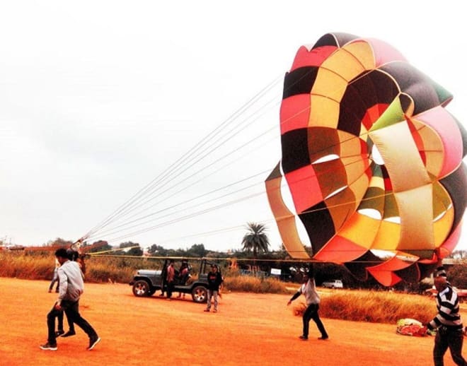 Parasailing in Bangalore Image