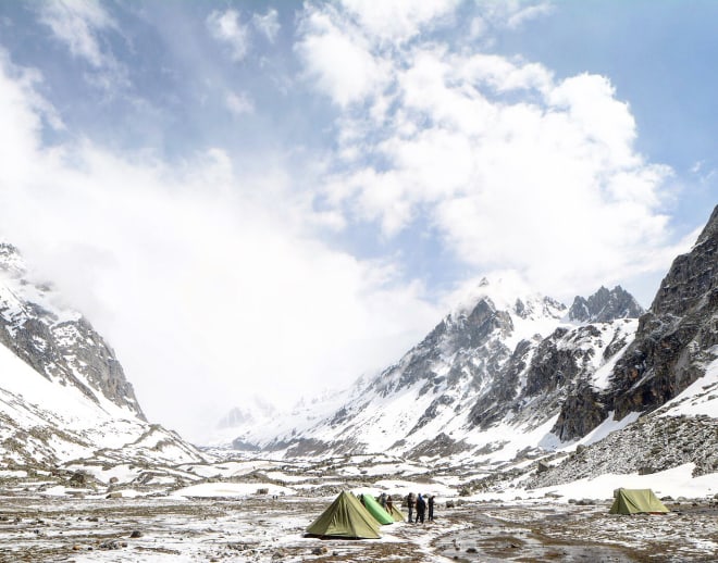 Hampta Valley Snow trek Image