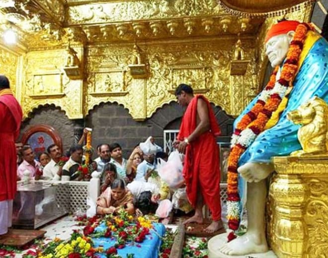 Hyderabad to Shirdi bus package Image