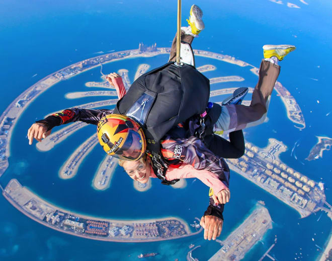 Skydiving in Dubai Image