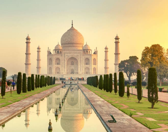 Delhi To Agra Tour Package One Day By Bus Image