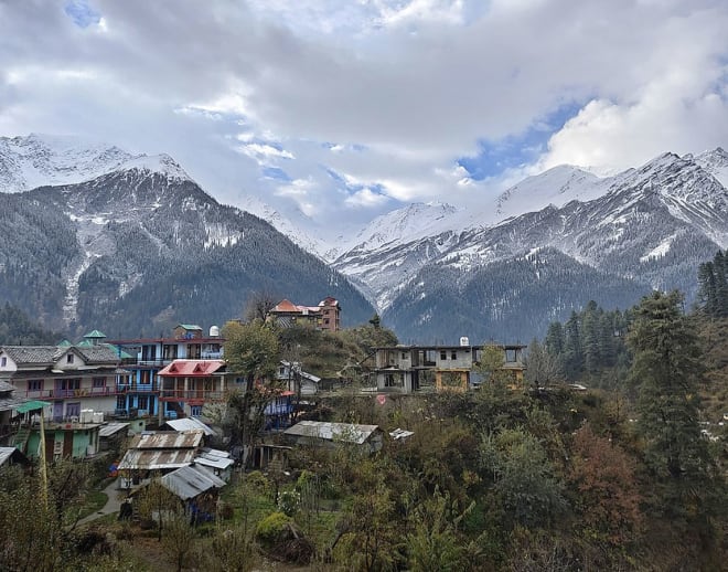 Kasol And Tosh Trek Image