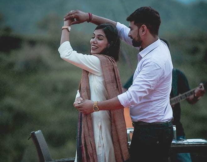 Romantic Dinner Date on the Sand Dunes in Jaipur Image