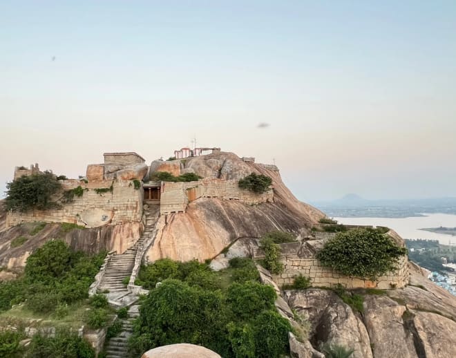 Adiyogi and Gudibande Fort Tour From Bangalore Image