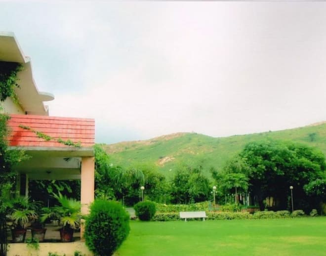 Hill Side Resort Day Out in Jaipur Image