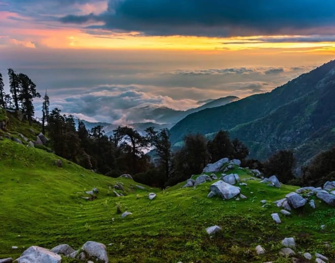 Triund Trek with Mcleodganj & Bir Sightseeing Package from Delhi Image