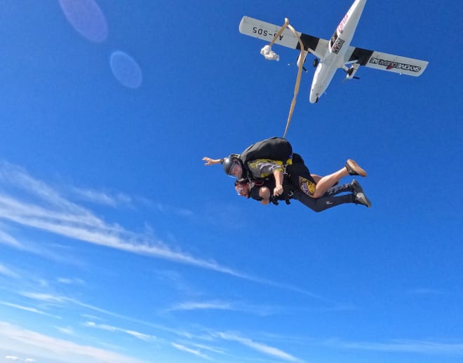 Skydiving in Maldives Image