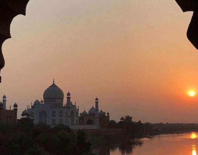 Skip the Line: Sunrise Taj Mahal & Agra Tour from Jaipur Includes Lunch & Admission Image