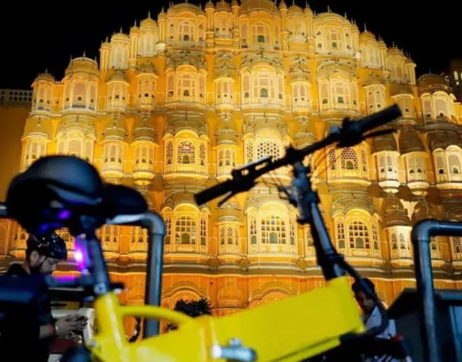 3-Hour Morning Bike Tour of Jaipur Image