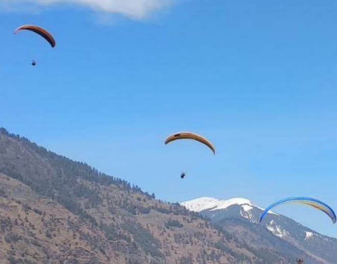 Paragliding At Solan, Mussorie Image