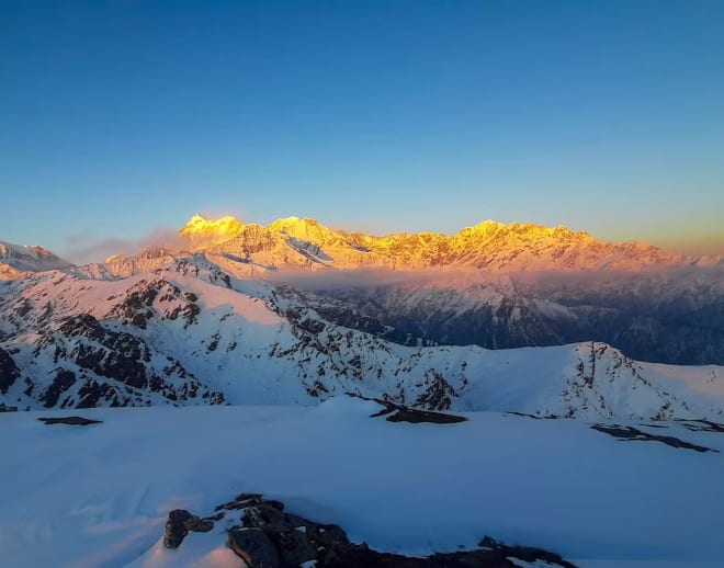 Ali Bedni Bugyal Trek in Winter ( October To December) Image