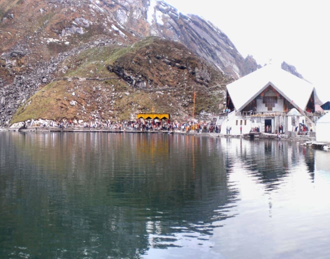 Helicopter Service to Hemkund Sahib For 1 Day Image