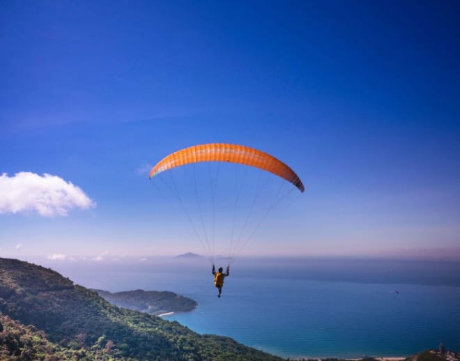 Paragliding in Chikmagalur, Karnataka Image