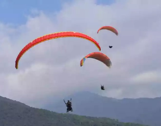 Paragliding At Solan, Mussorie Image