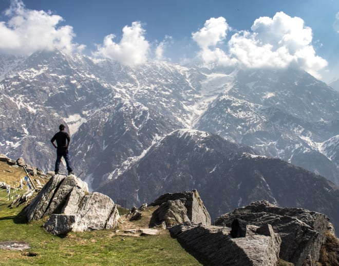 Snowline Trek in Himachal Image