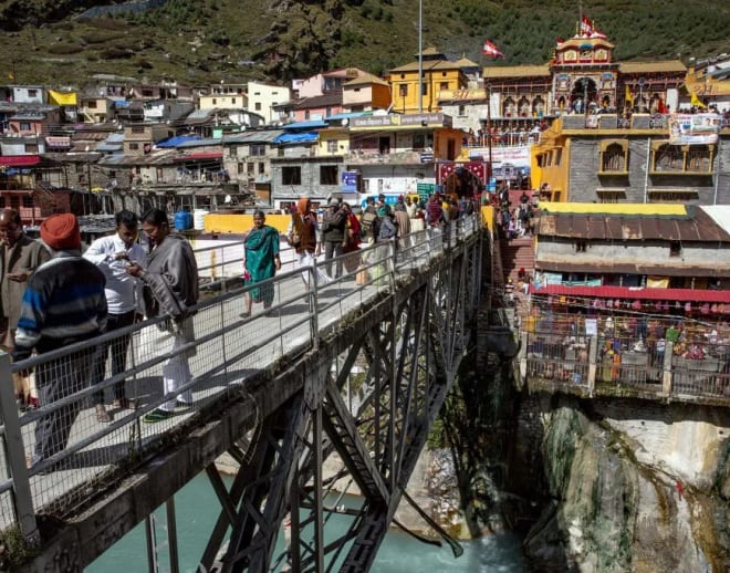 Badrinath Trek Image