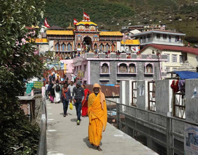 Badrinath Trek Image