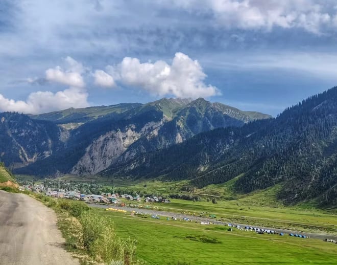 GUREZ VALLEY TREK Image