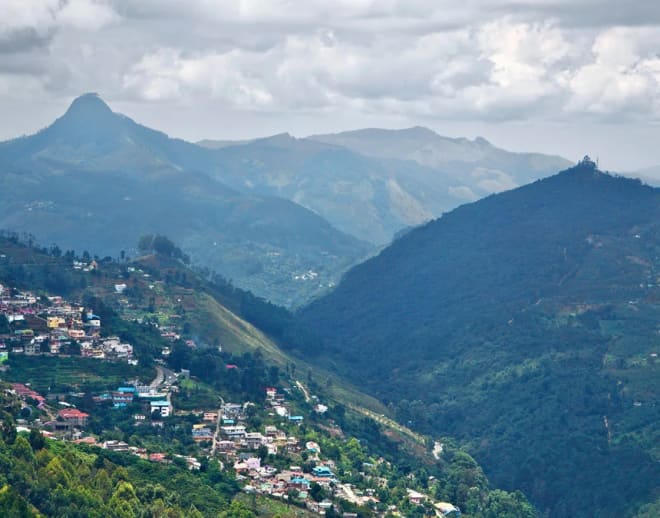 Trekking To Dolphin’S Nose, Kodaikanal Image