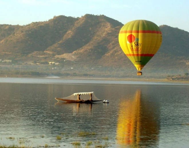 Sky Waltz Balloon Safari Image