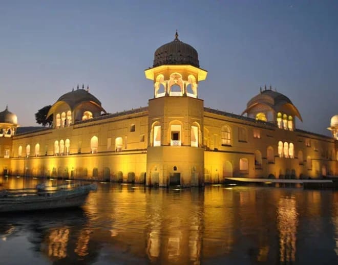 Guided Night Tour of Jaipur Image