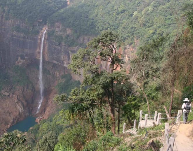 Nohkalikai Falls Trek Image