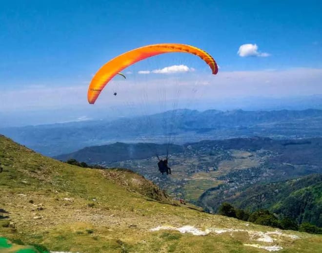 Paragliding in Barot Image