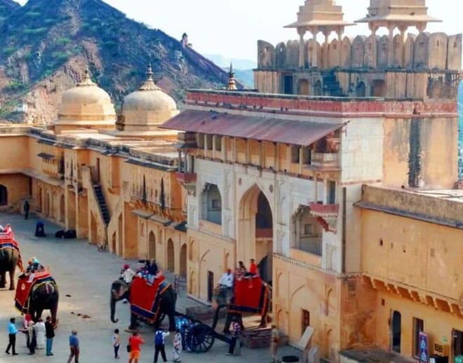 Unlock Hidden Amber! - Guided 2-Hour Heritage Tour in Jaipur Image