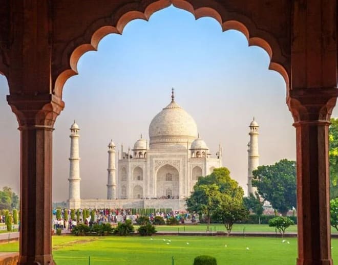 Private Taj Mahal Day Tour from Jaipur to Delhi Image