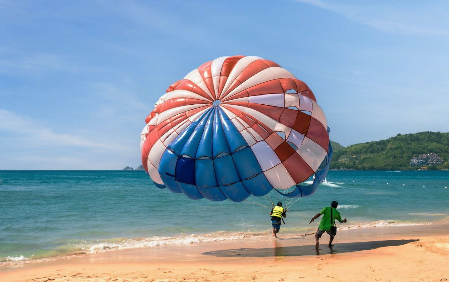 Anjuna Paragliding North Goa