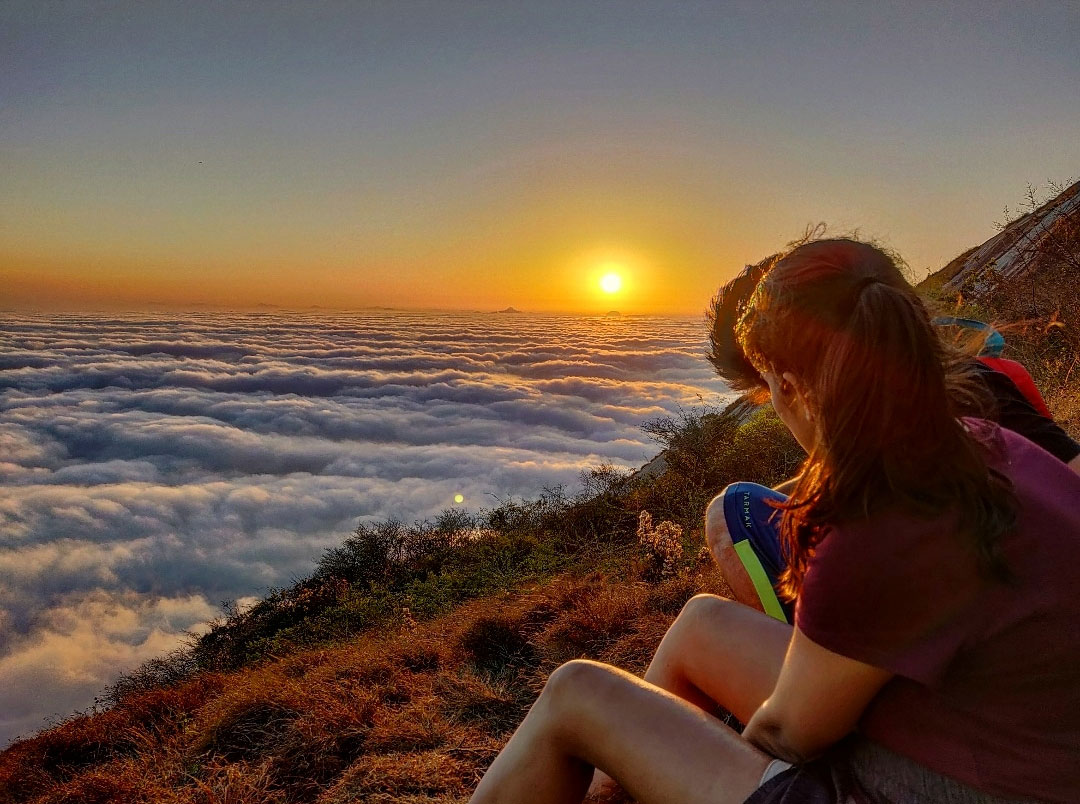 Sunrise Trek to Skandagiri Peak - Image 4