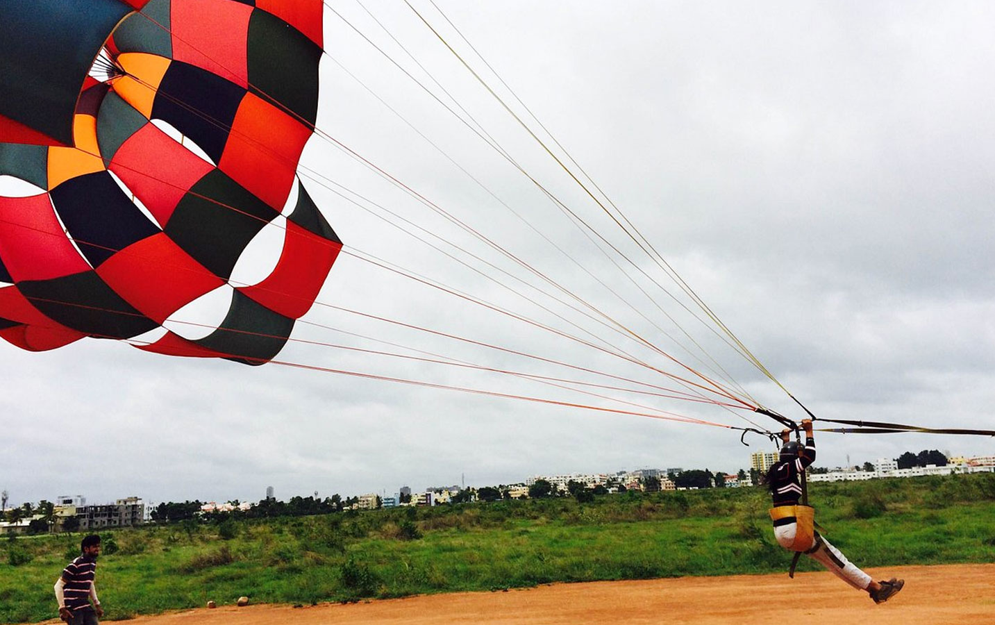 Parasailing in Bangalore - Image 4