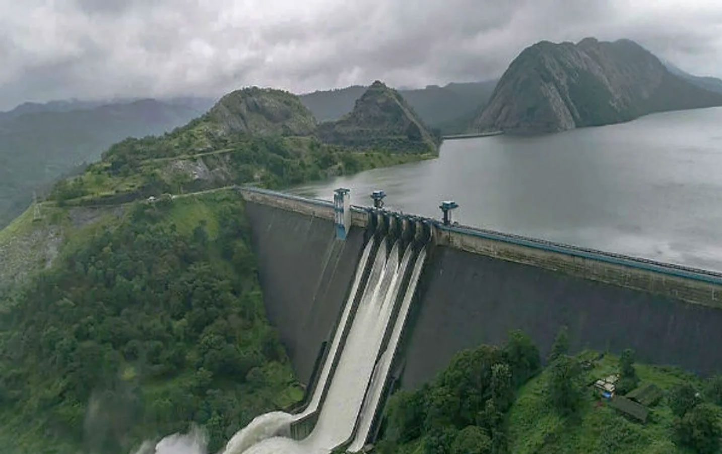 One Day Tour to Manchanabele Reservoir, Bangalore - Image 3
