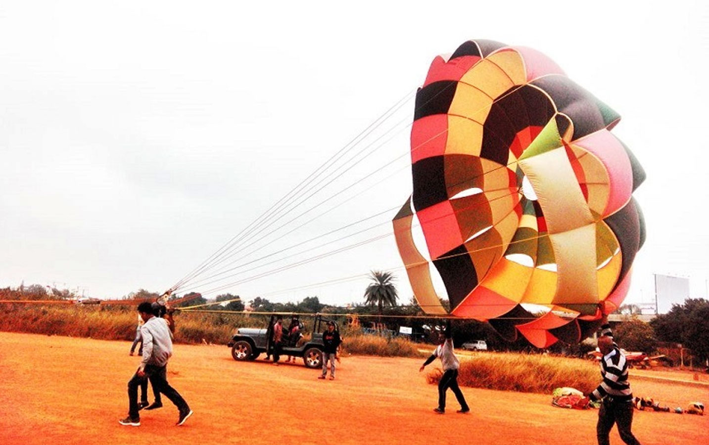 Parasailing in Bangalore - Image 3