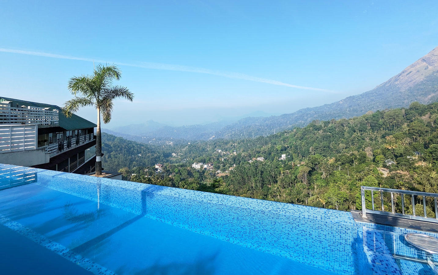 GETAWAY RESORT - Image 2
