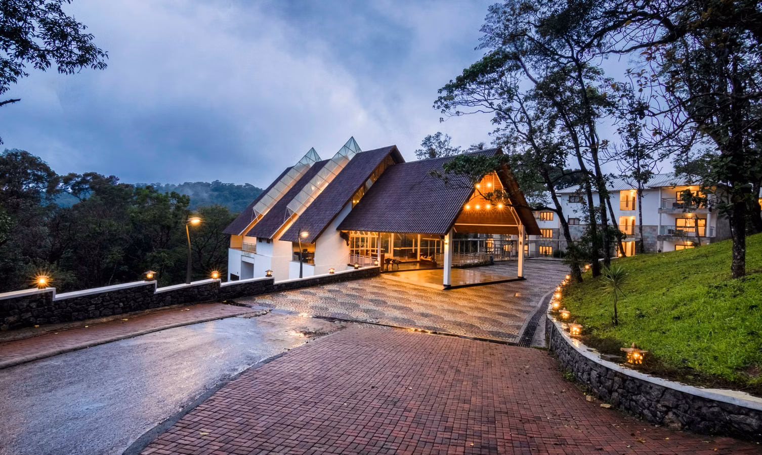 Luxury 5 Star Resorts in Munnar