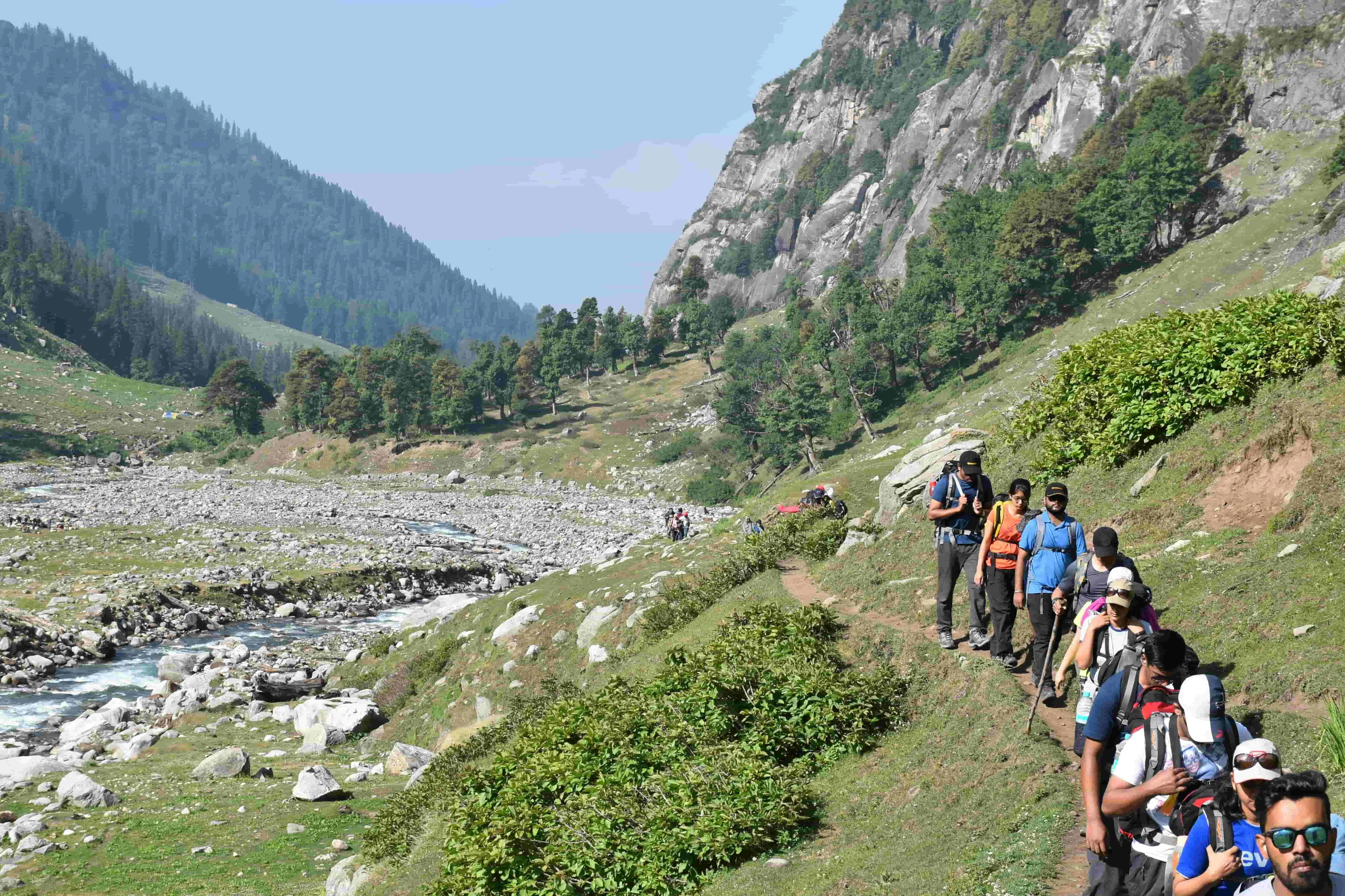 Complete Hampta Pass Trek Distance Guide