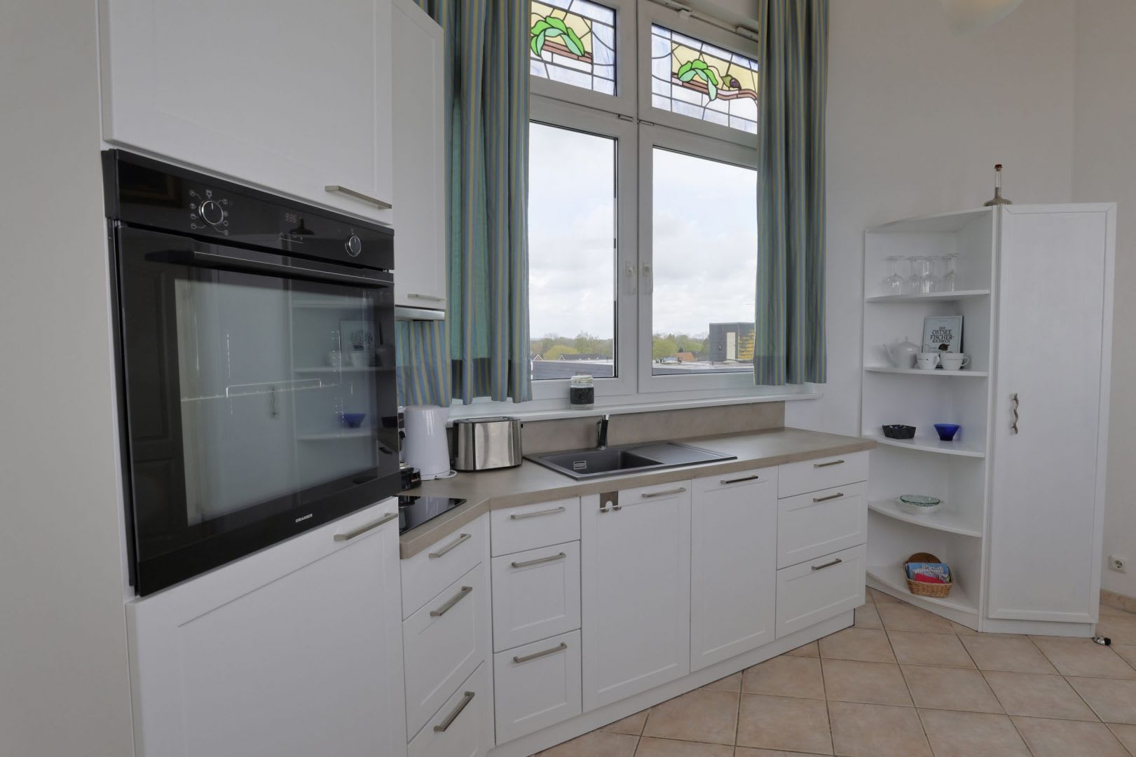 Küche mit Blick auf Niendorf