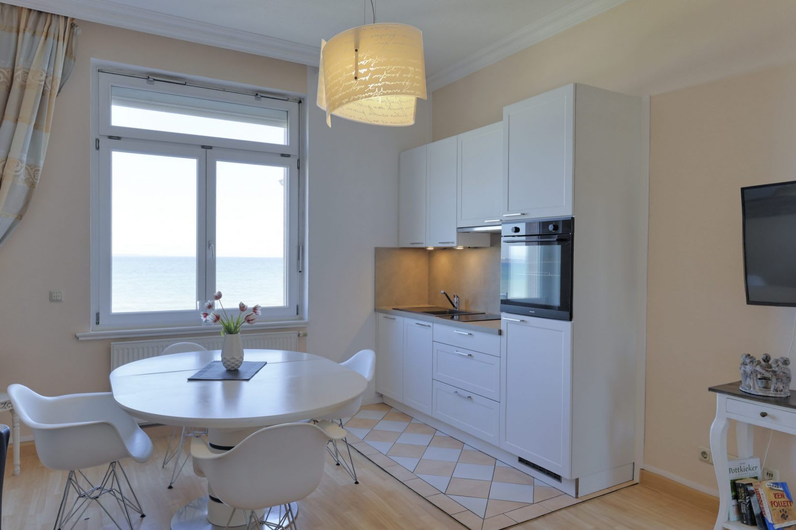 Küche mit blick aufs Wasser