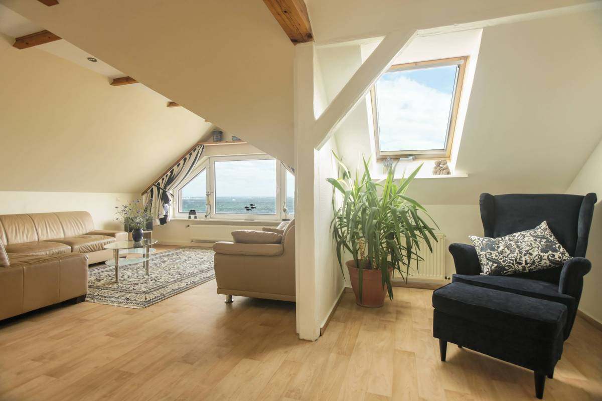 Wohnzimmer mit Blick auf die Ostsee