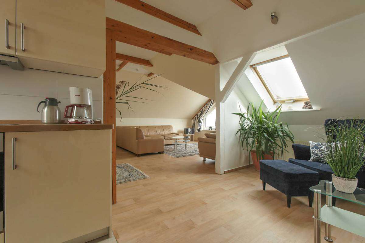 Teil der Küche, Ansicht Richtung Wohnzimmer