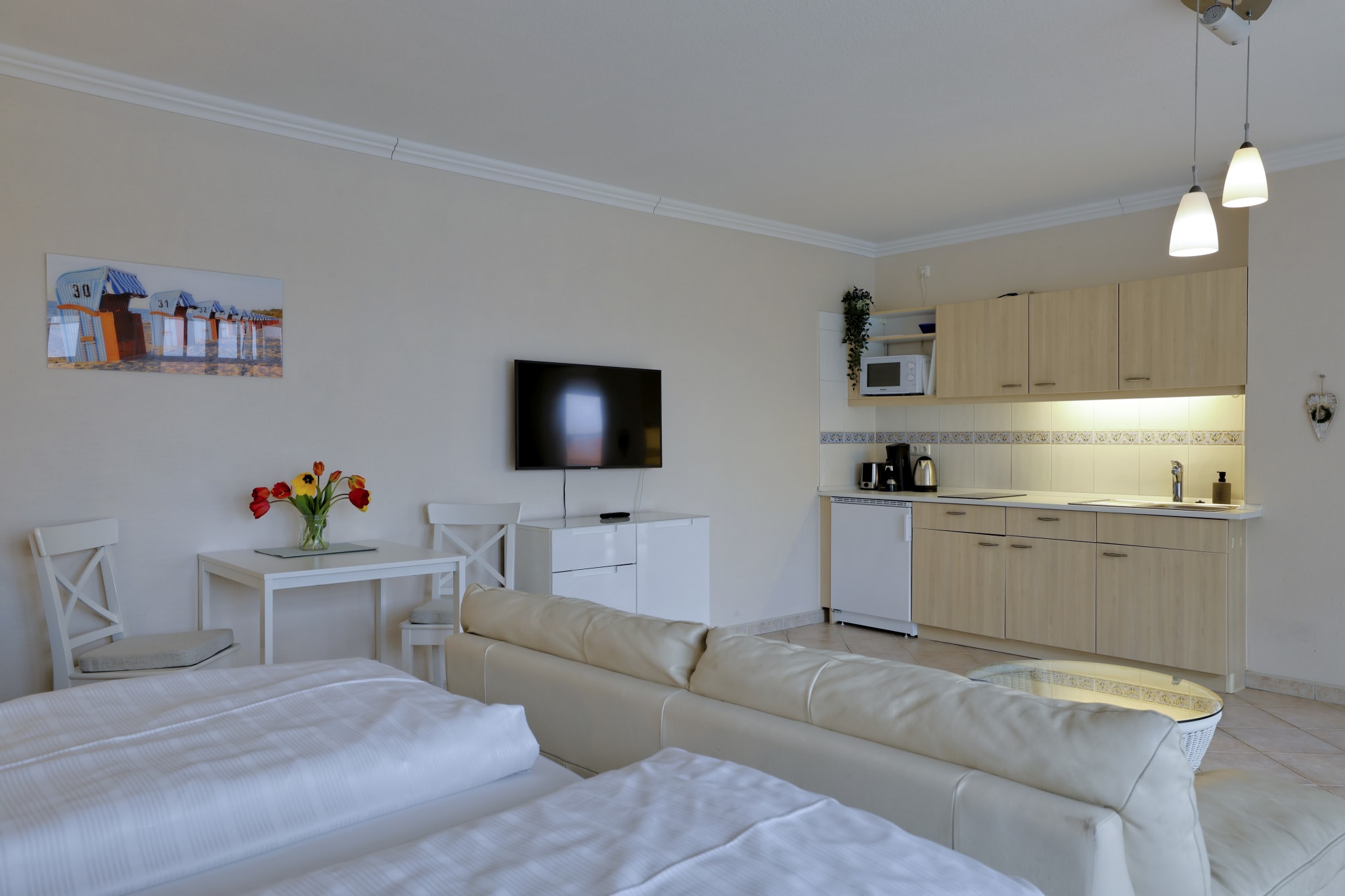 Wohnzimmer Doppelbett Küche