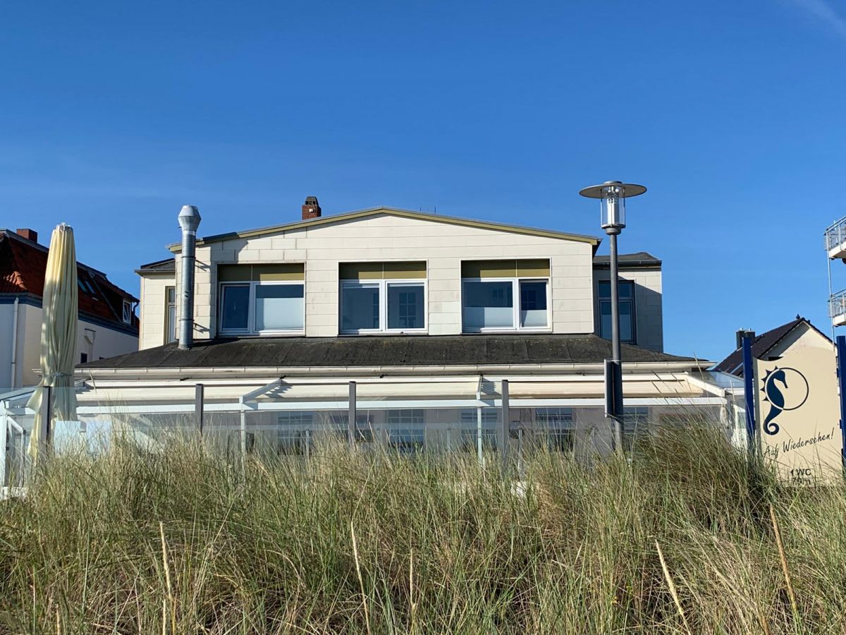 Blicks aufs Schipperhus vom Strand aus