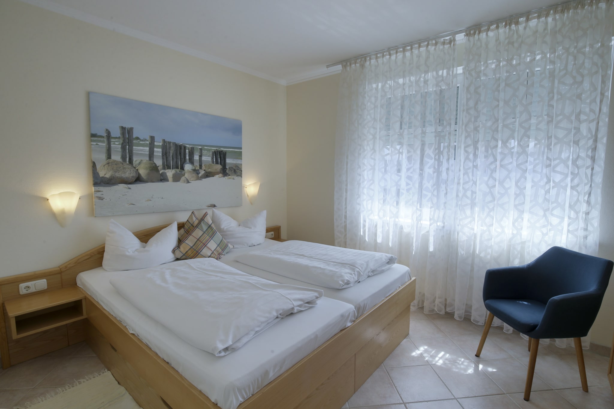 Schlafzimmer mit Doppelbett