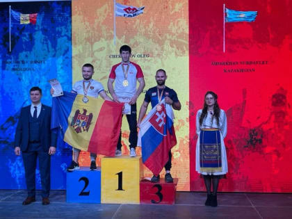 Спортсмен из Карачаево-Черкесии завоевал золотую и серебряную медали на Чемпионате мира по армрестлингу