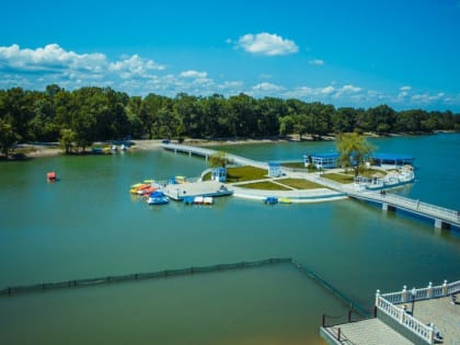 Врач рассказала жителям КЧР, какие опасности скрывают летние водоемы