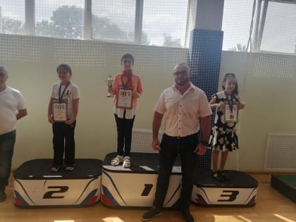 Сенсация на первенстве Карачаево-Черкесской Республики по шахматам среди юношей! Пять пионеров многодетной семьи Айбазовых завоевали 10 медалей, из них 7 золотых!