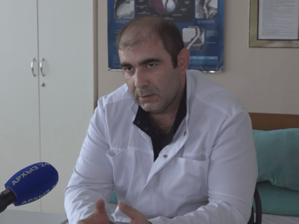 Хирург вернулся в родную республику для спасения жизней