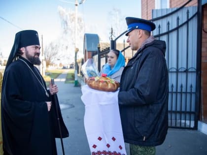 Архиепископ Феофилакт совершил литургию в храме станицы Котляревской